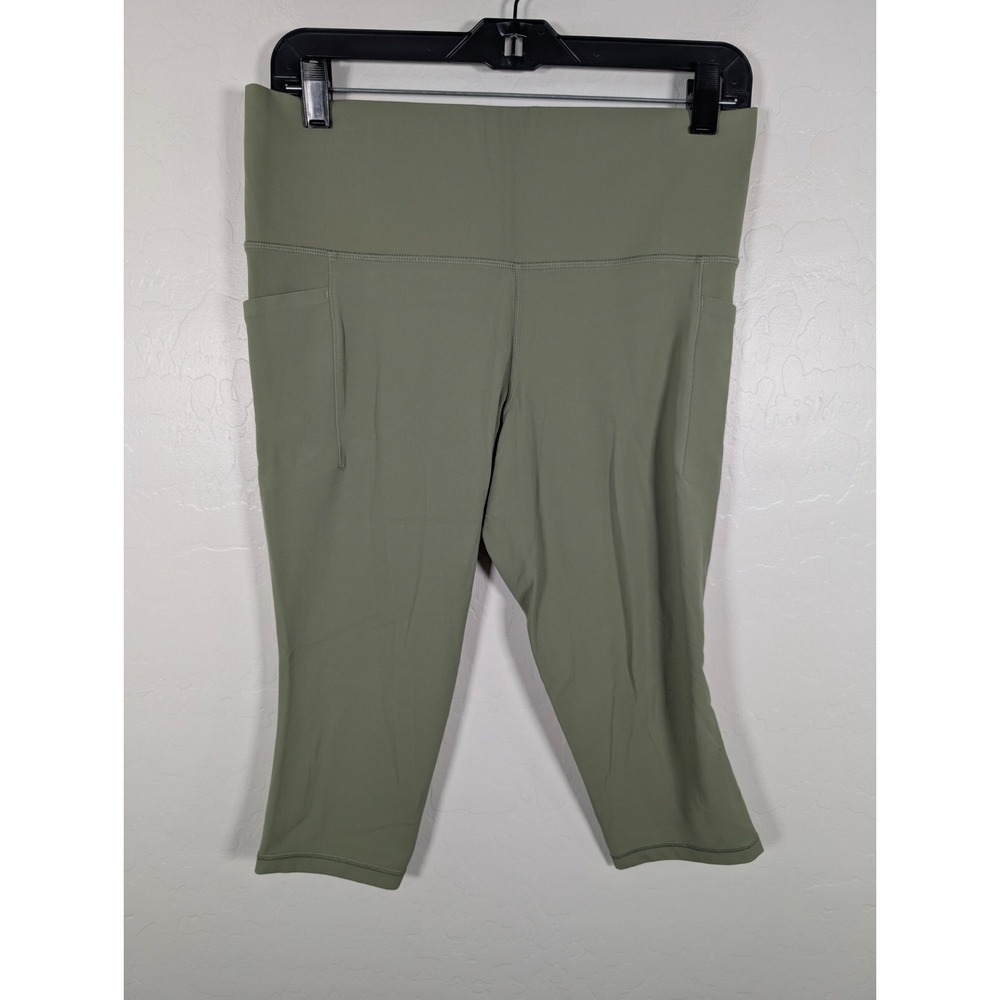 Athleta‎ Pants Women's Petite Large Green Salutation Stash Pocket II Capri